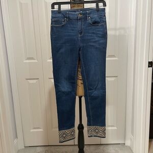 WHBM Blue Ankle Cropped Jeans with Patterned Cuffs Sz 4P